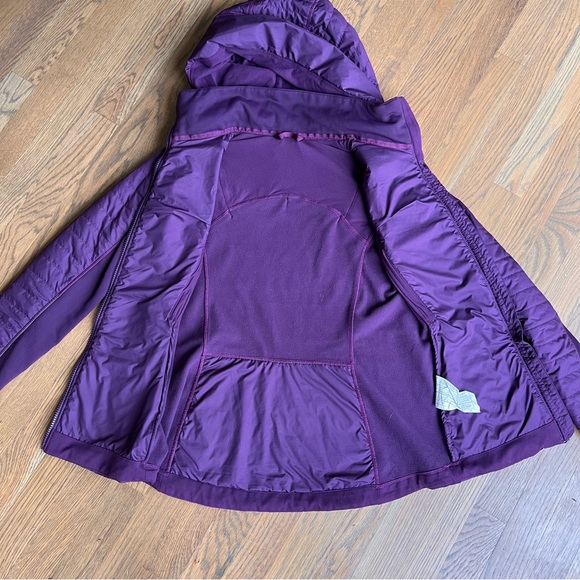 Lululemon Rare First Mile Puffer Hooded Jacket Darkest Magenta Size 6 - Picture 4 of 7